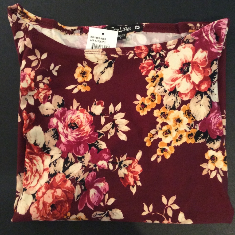 ON SALE NOW, BUNDLE FOR BIGGER SAVINGS New Try ! This Top Burgundy Blouse Large